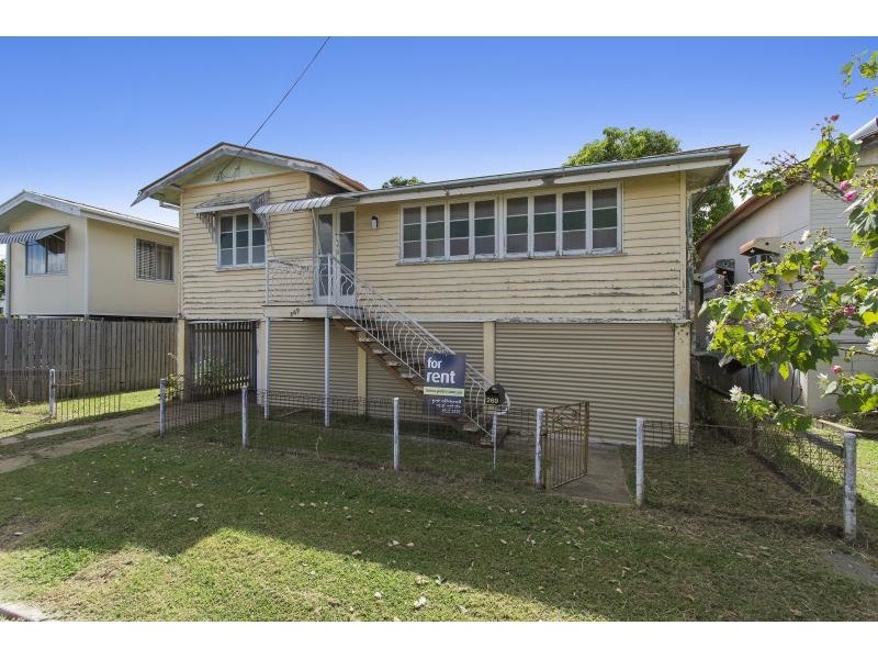 269 East Street, Depot Hill QLD 4700